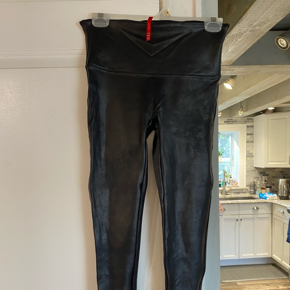 Spanx faux leather legging new without tags never worn